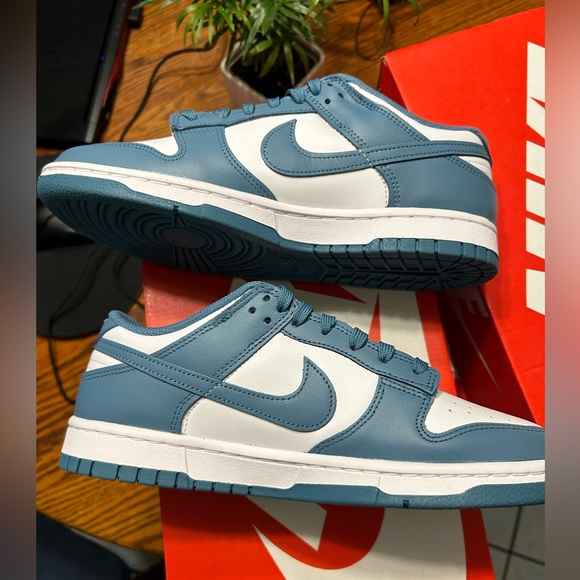 Nike Dunk OG green and white size 8.5 women’s size 10 men’s - Picture 1 of 3